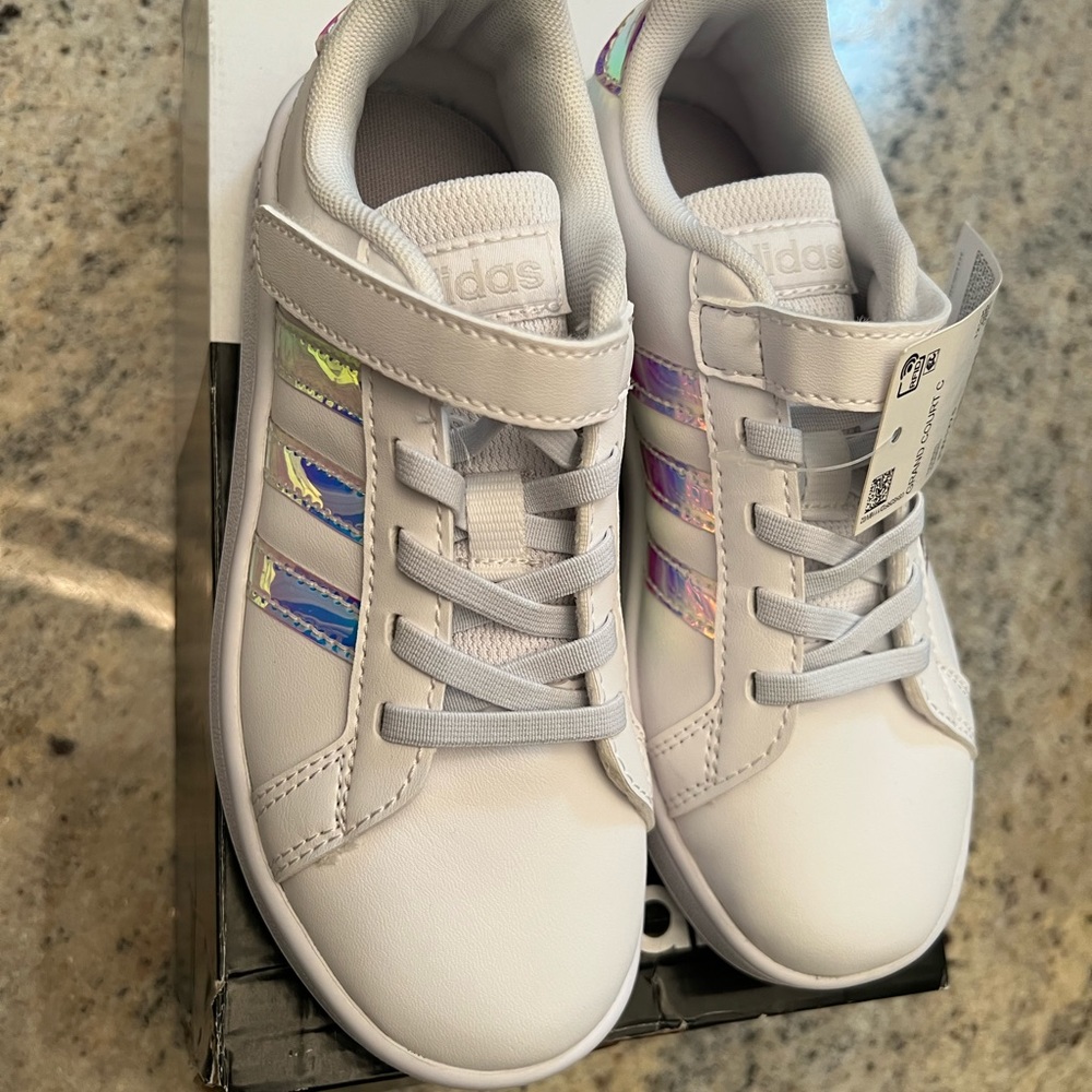 Girls adidas superstar sneaker velcro top - size 13 New